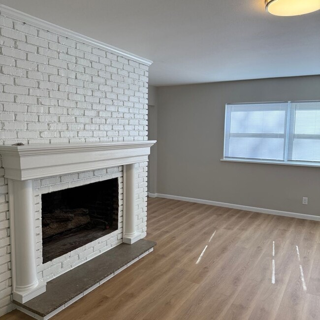 Building Photo - Beautiful remodeled 3 bedroom 3 bathroom home