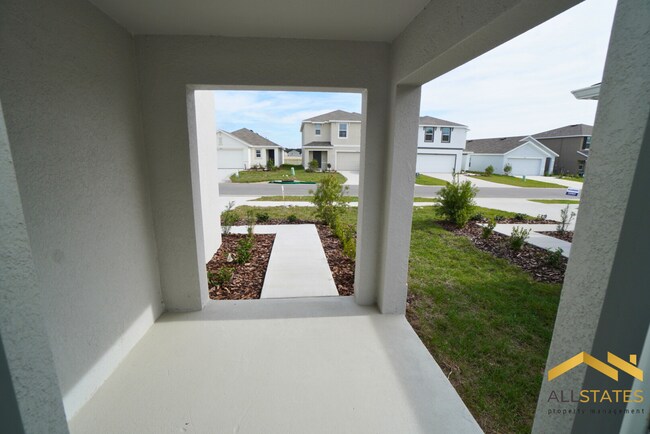 Building Photo - 8642 SW 46th Ave