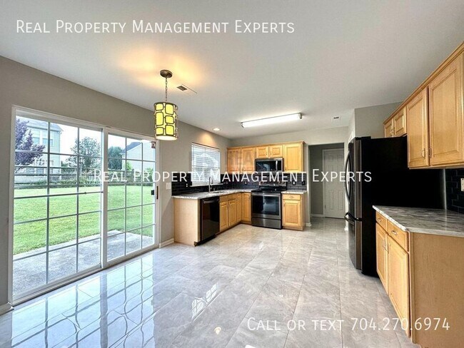 Photo - 7609 Metroliner Ct House