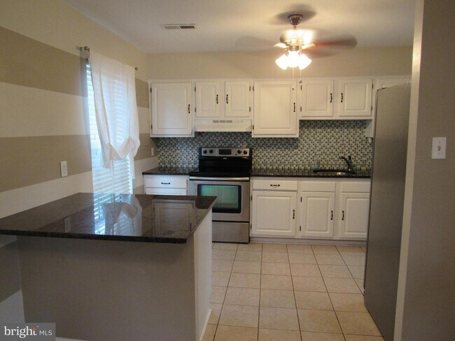 Building Photo - 248 Cricklewood Cir