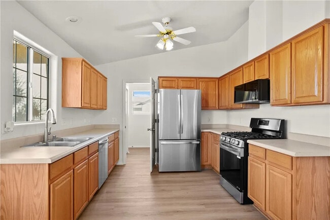 Foto del edificio - 7751 Larkspur Dr