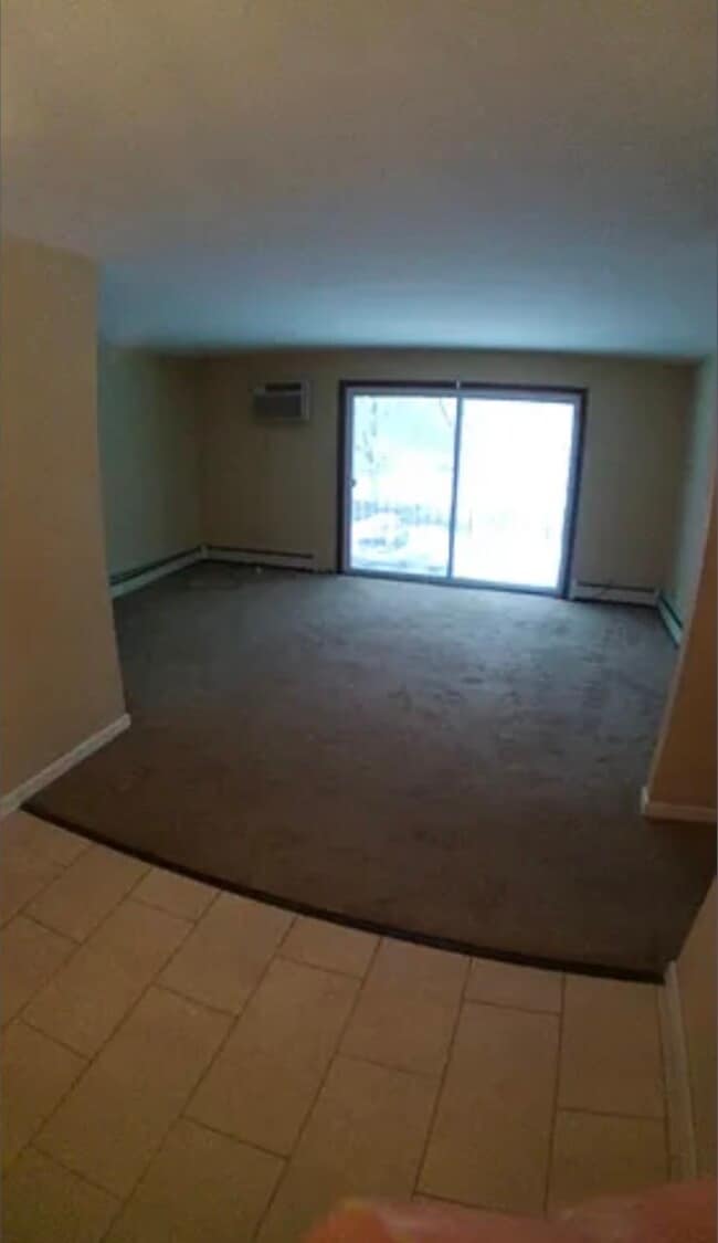 Building Photo - 12818 Hill Dr