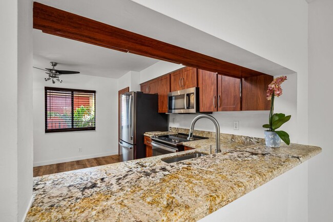 Building Photo - 2202 S Cypress Bend Dr