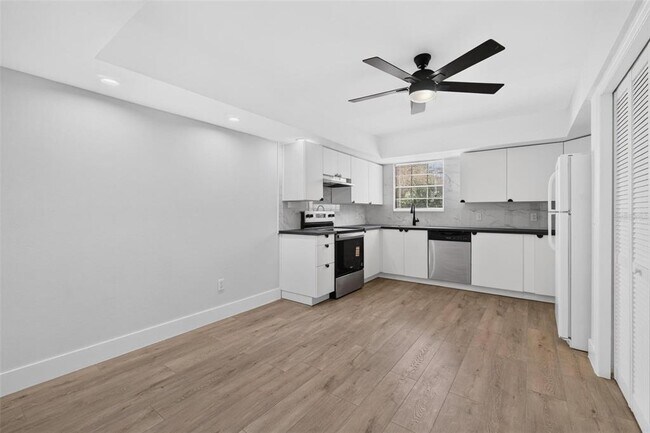 Foto del edificio - 14452 Reuter Strasse Cir