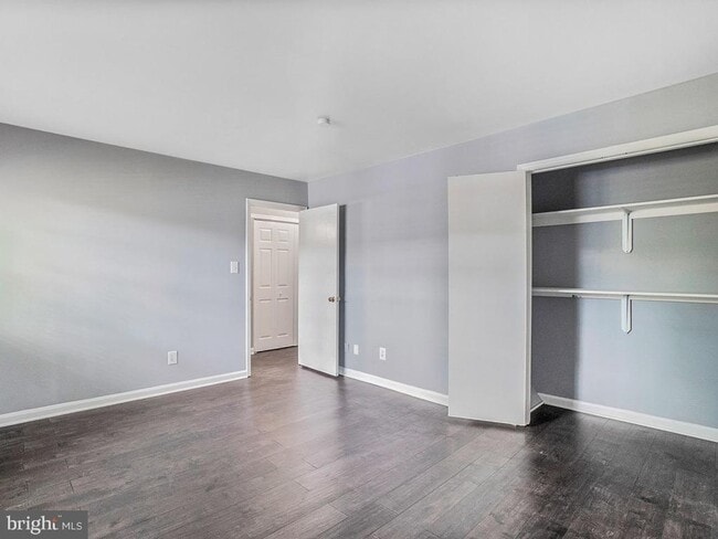 Building Photo - FREDERICKSBURG - NEAR DOWNTOWN AND SPOTSYLVANIA MALL!