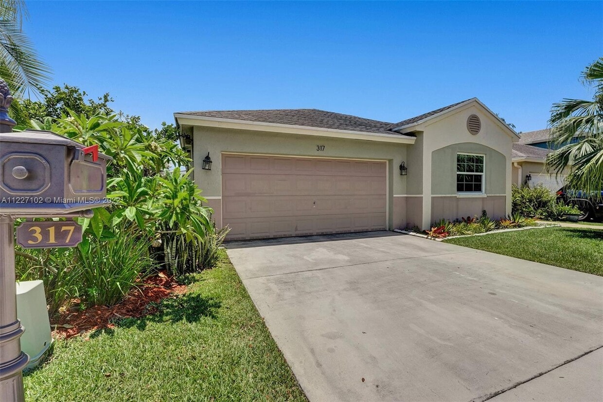 317 W Riverbend Dr, Sunrise, FL 33326 House Rental in Sunrise, FL