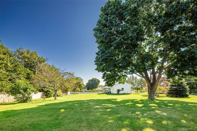 Building Photo - 275 Maier Pl