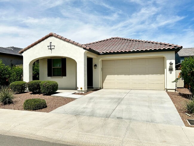 Foto del edificio - BEAUTIFUL VERRADO 3 BEDROOM PLUS DEN WITH ...