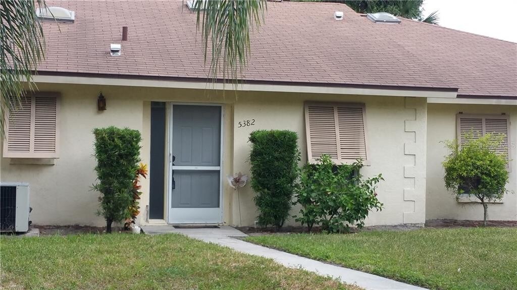Foto principal - 5382 Royal Palm Ave