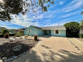 Building Photo - 211 Eva St