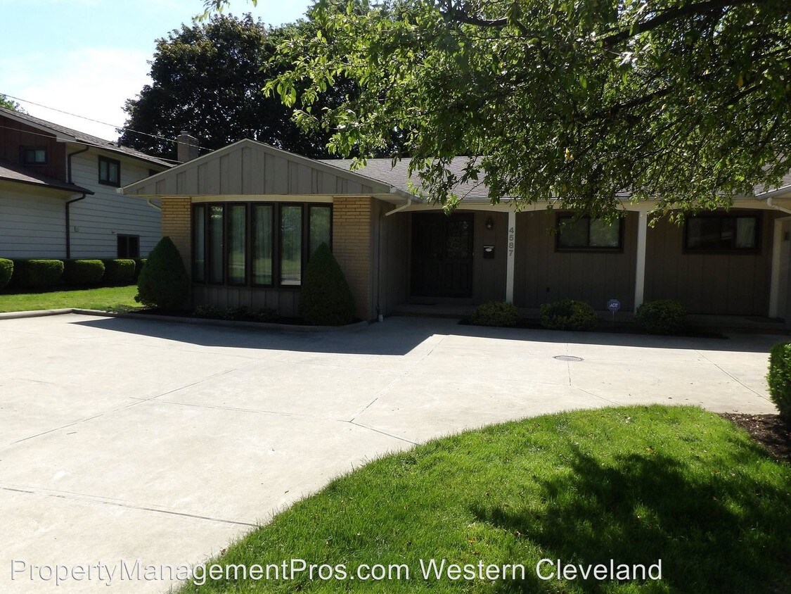 Primary Photo - 4 br, 2.5 bath House - 4587 Grayton Rd