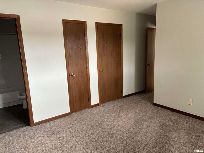 Foto del edificio - 1320 E 38th St