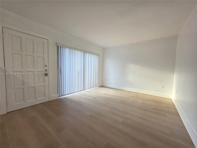 Foto del edificio - 7445 SW 153rd Pl