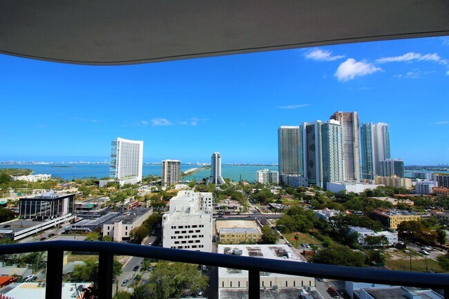 Foto del edificio - 3401 NE 1st Ave