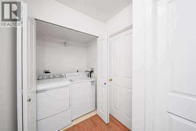 Building Photo - 3880 Westminster Hwy