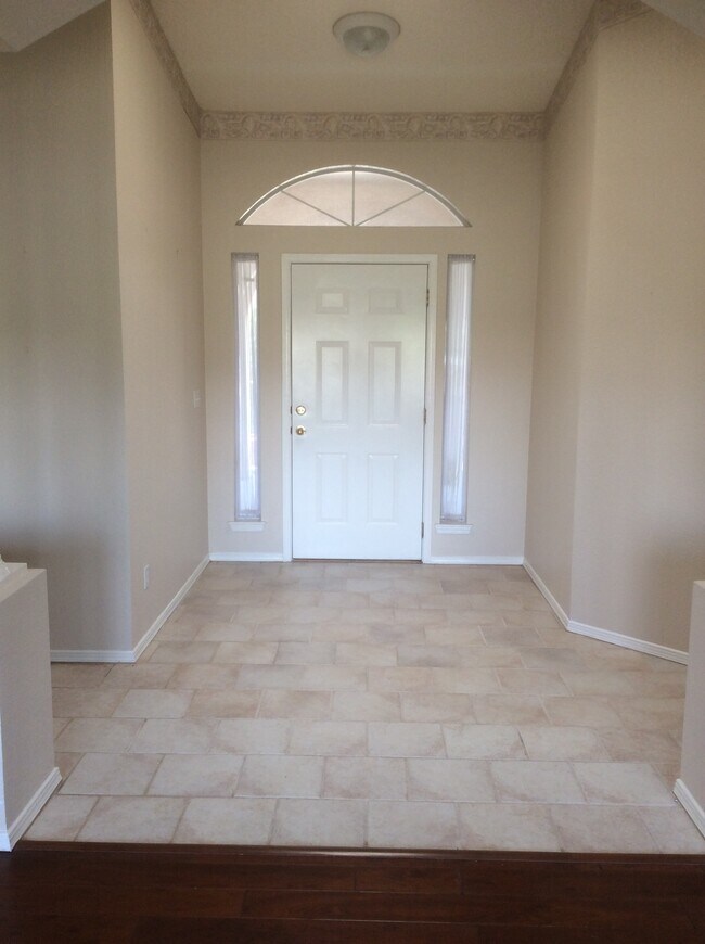 Building Photo - 6016 Los Pueblos Dr