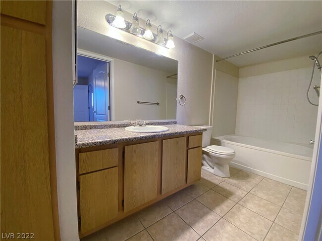 Building Photo - 5055 W Hacienda Ave