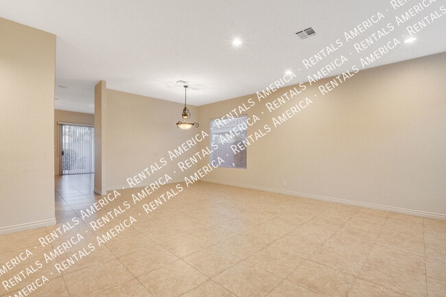 Foto del edificio - 8960 Echo Ridge Dr