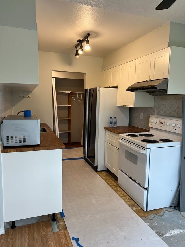 Photo du bâtiment - 7441 Victoria Dr