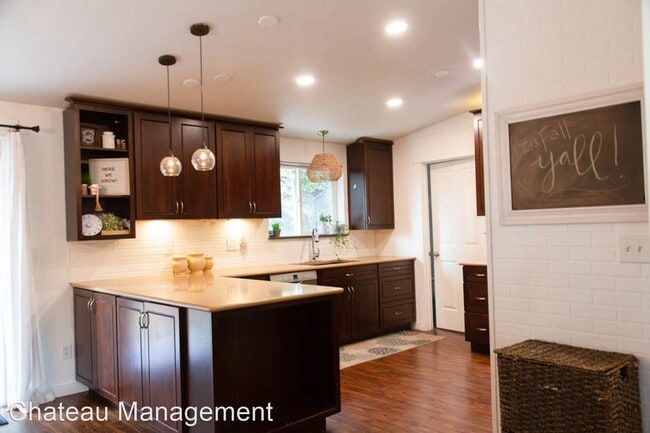 Building Photo - 4 br, 2 bath House - 4015 SW Western Blvd.