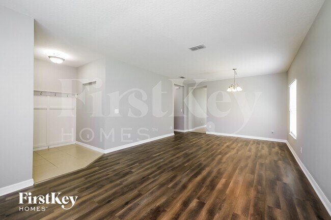 Foto del edificio - 112 Andalusia Loop