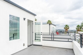 Building Photo - 525 Normandie Ave
