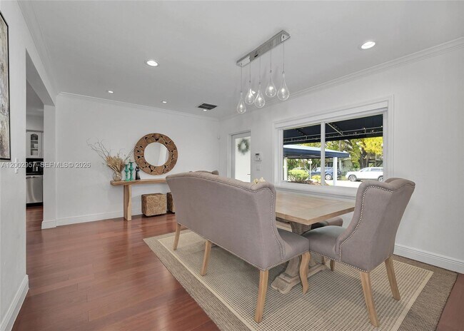 Foto del edificio - 6134 SW 28th St