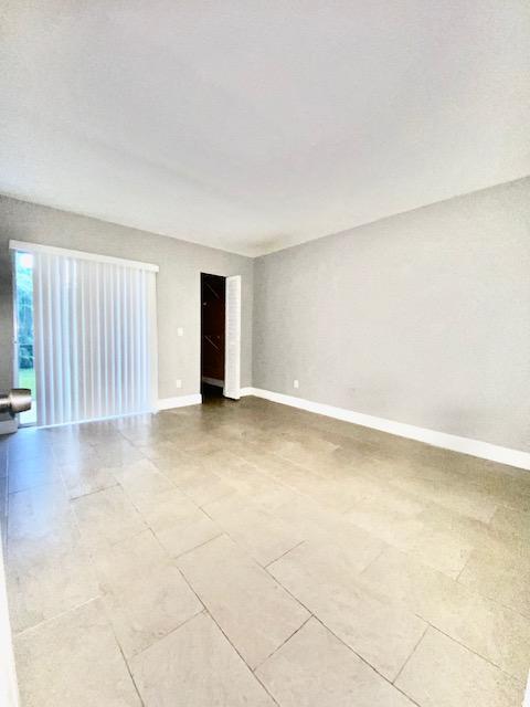 Building Photo - 301 Meadows Cir