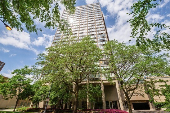 Foto principal - 5320 N Sheridan Rd