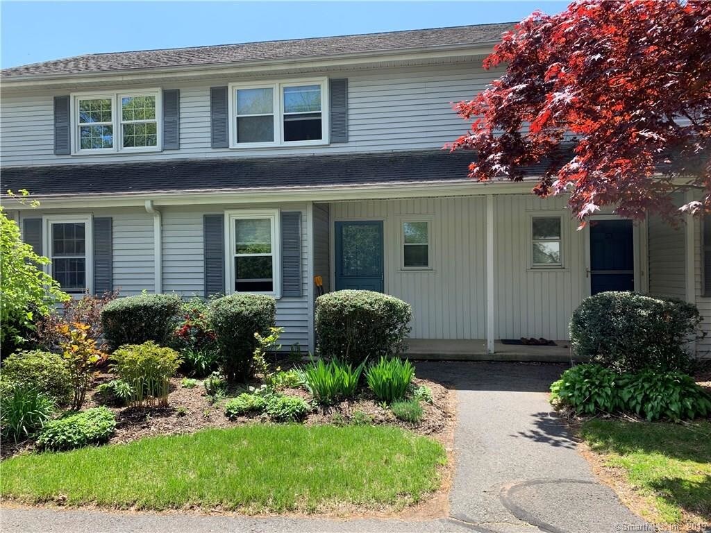 Primary Photo - 51 Springbrook Dr