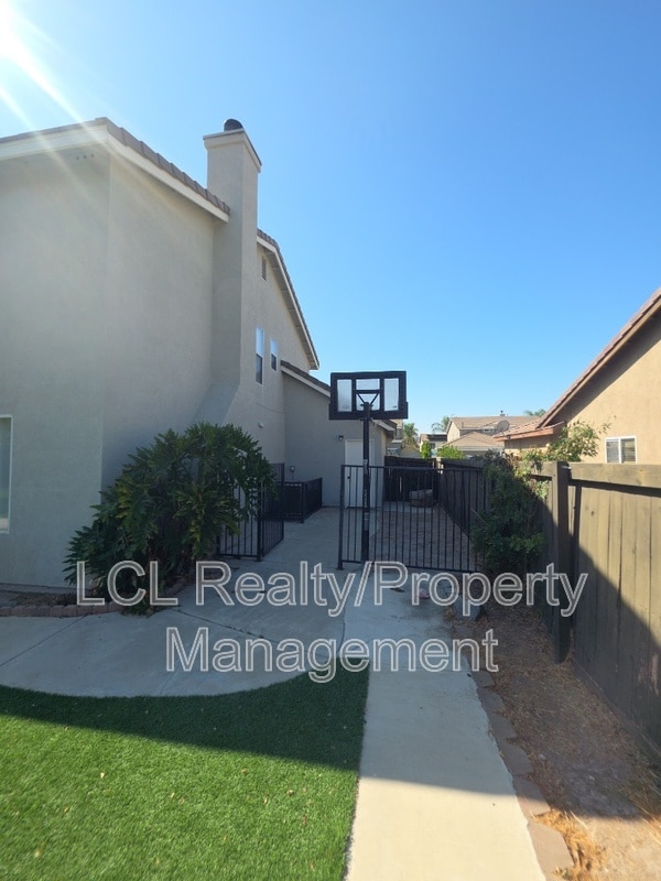 Foto del edificio - 23114 Teil Glen Rd