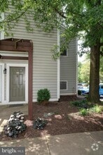 Building Photo - 10061 Oakton Terrace Rd