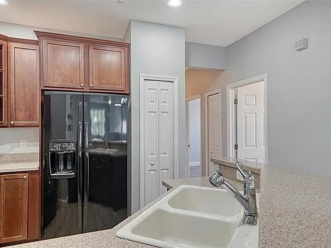 Foto del edificio - 7983 Limestone Ln