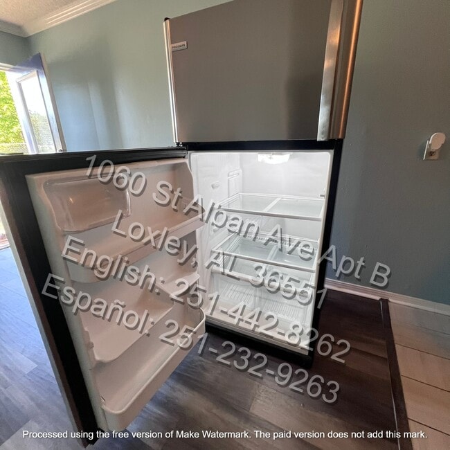 Building Photo - 1060 W Saint Alban Ave