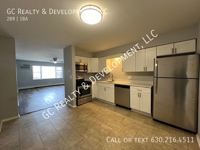 Building Photo - ***2 BDRM / TENANT PAYS ONLY ELECTRIC - HE...