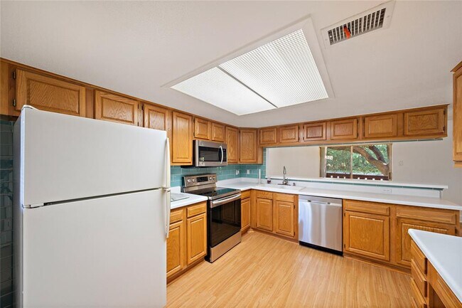 Building Photo - 5005 Georgi Ln