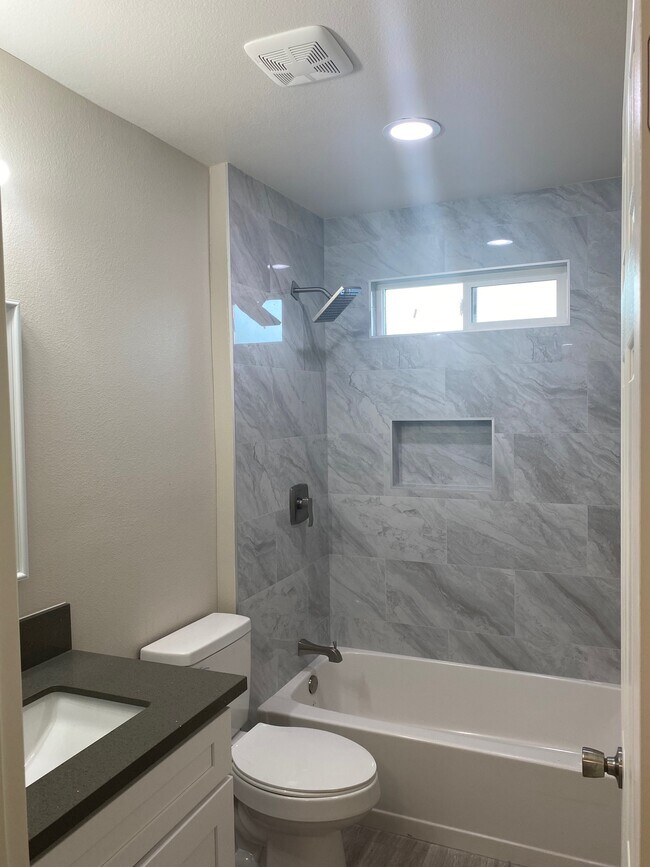 Foto del edificio - 14713 Walters St