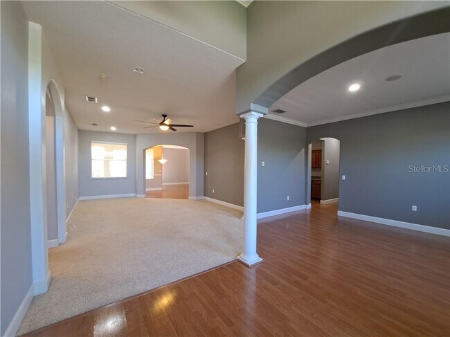 Building Photo - 6420 Evergreen Park Dr