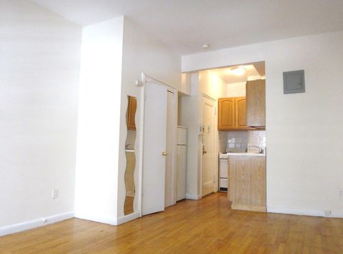Primary Photo - 1322 2nd Ave