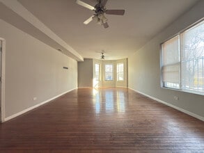 Building Photo - 5116 S Prairie Ave