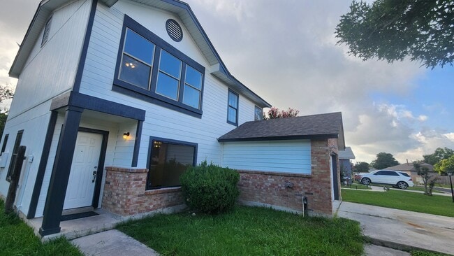 Foto del edificio - 3-bedroom 2.5 Bath Home in Converse
