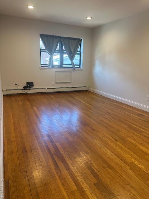 Foto del edificio - 61-40 167th St