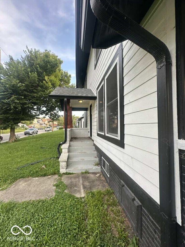 Foto del edificio - 1135 Fairfield Ave