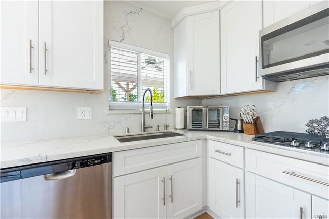 Building Photo - 2108 Bel Aire Dr