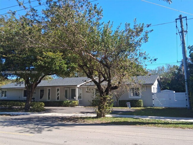 Foto del edificio - 12251 SW 82nd Ave