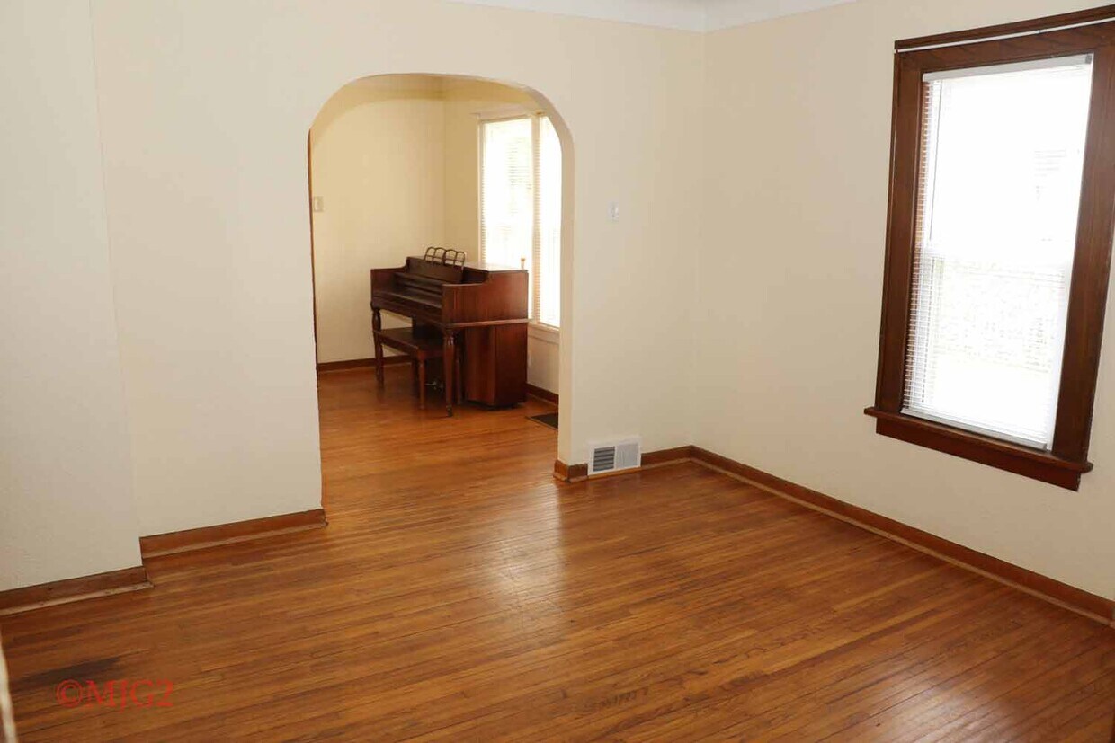 305 Burger St, Toledo, OH 43605 House Rental in Toledo, OH