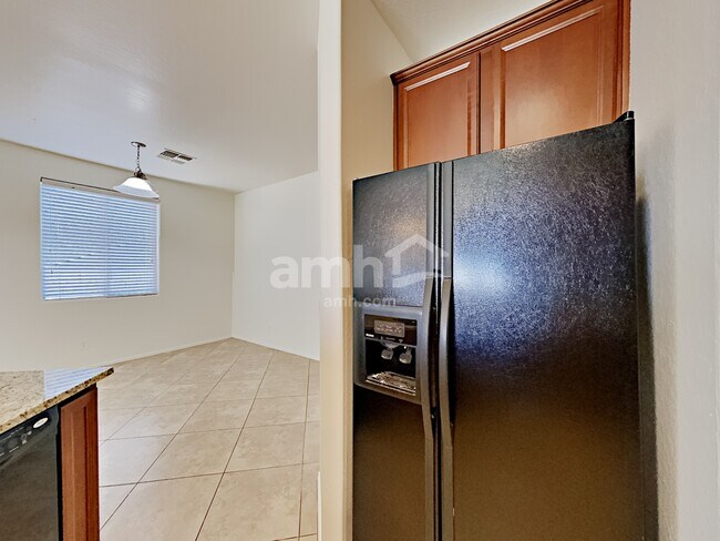 Building Photo - 38269 N Reynosa Dr