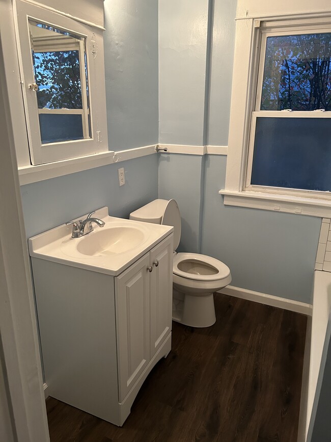 Renovated bathroom - 44 Villa Ave