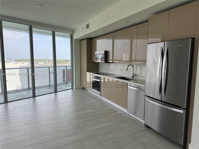 Building Photo - 2000 Metropica Wy