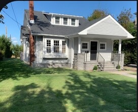 Building Photo - 16 Trinity Pl